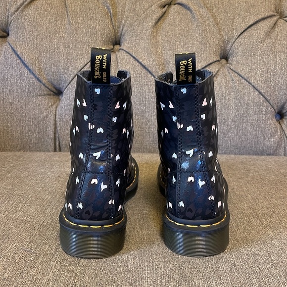 Dr Martens 1460 Pascal Leather Wild Heart Printed Lace Up Boots - Picture 7 of 12
